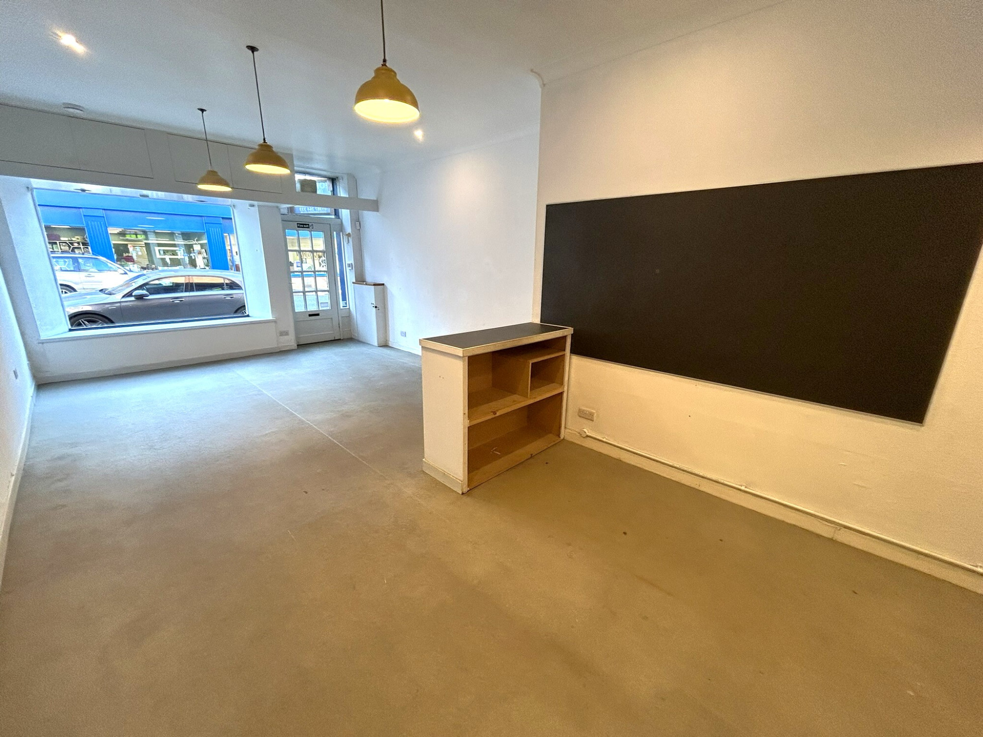 168 King St, Castle Douglas for lease Interior Photo- Image 1 of 2