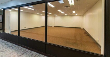 4929 50 St, Red Deer, AB for sale Interior Photo- Image 2 of 3