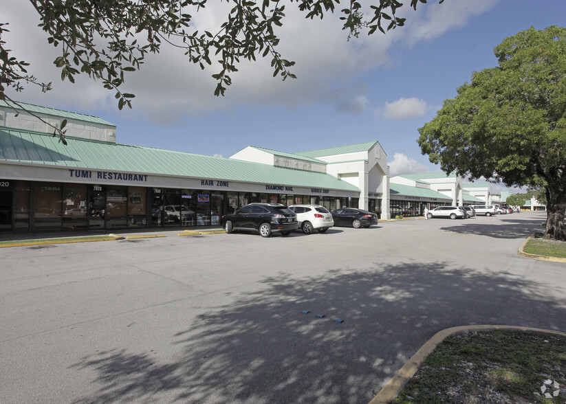 8010 W Sample Rd, Margate, FL for lease - Building Photo - Image 2 of 8