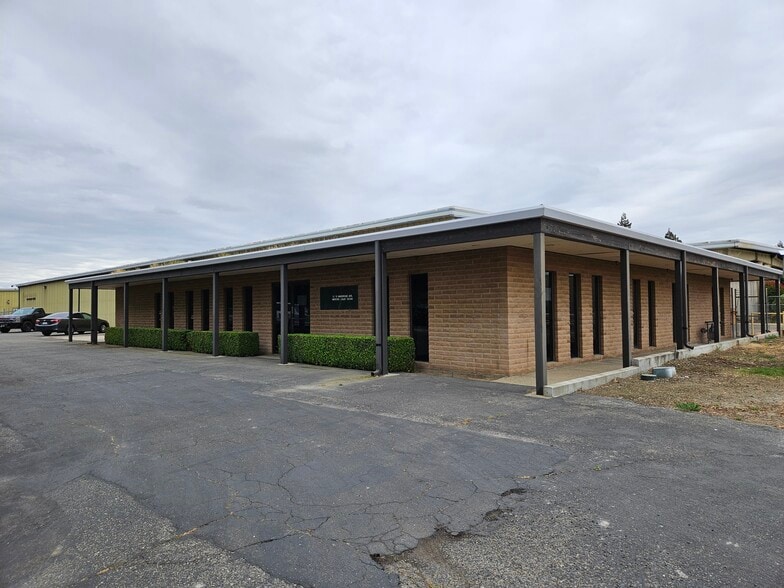 2170 Wardrobe Ave, Merced, CA for sale - Building Photo - Image 2 of 7