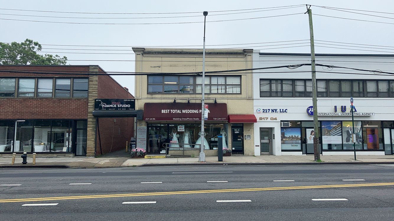 217-14 Northern Blvd, Bayside, NY for lease Building Photo- Image 1 of 8