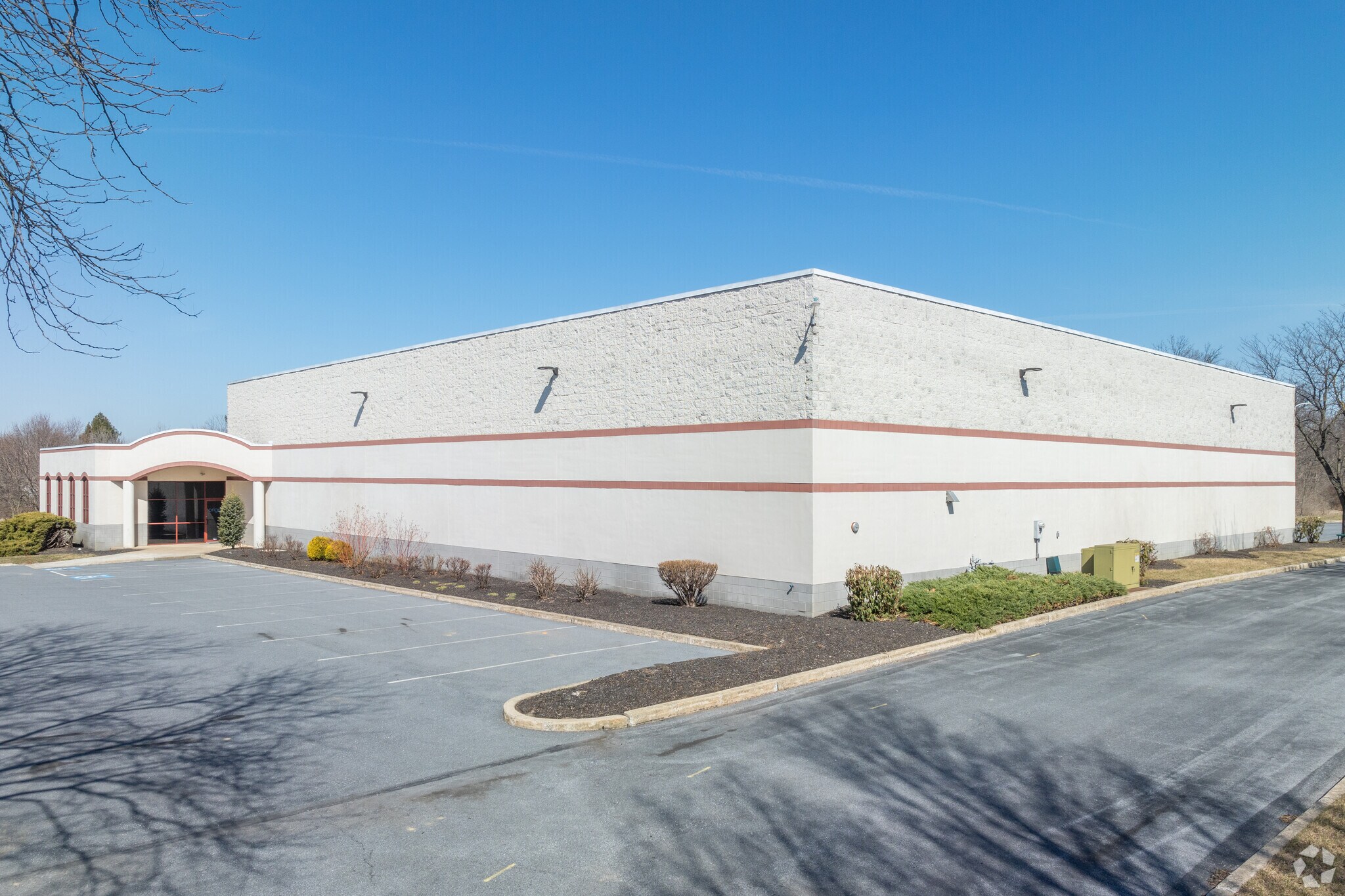 1834 Freedom Rd, Lancaster, PA for sale Primary Photo- Image 1 of 1