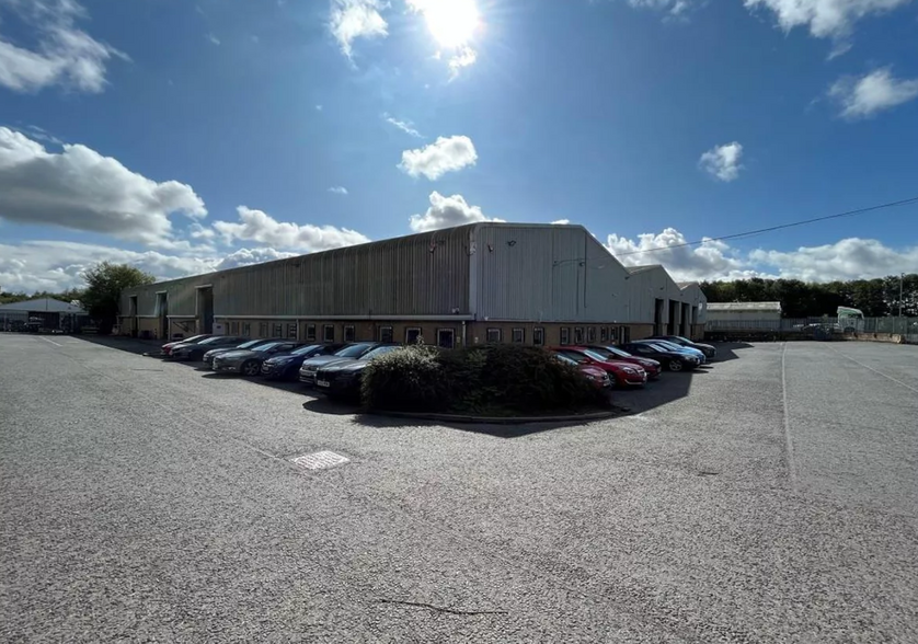 Pennine Vw, Birstall for lease - Building Photo - Image 1 of 1