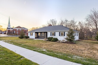 704 E 9th St, Lockport, IL for sale Interior Photo- Image 2 of 34