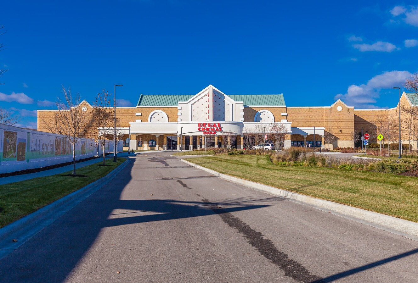 300 Parkway Dr, Lincolnshire, IL 60069 Regal Cinemas & IMAX