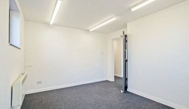 Chesterfield Way, Hayes for lease Interior Photo- Image 1 of 1