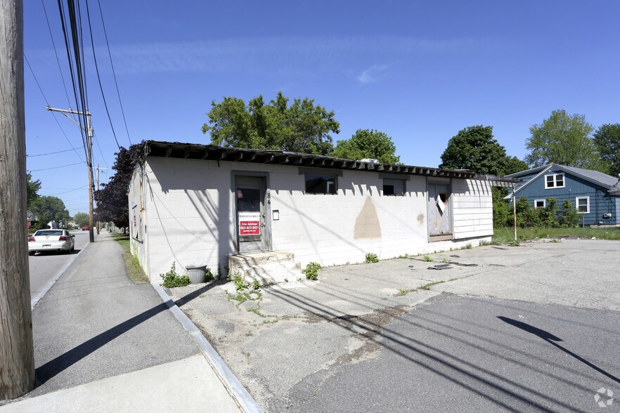 84 Washington St, Rochester, NH 03867