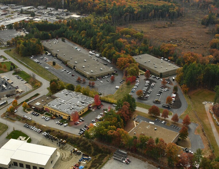 18 Esquire Rd, North Billerica, MA for lease - Building Photo - Image 2 of 14