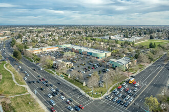 7440 Laguna Blvd, Elk Grove, CA - aerial  map view