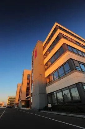 Office in Tours for lease - Building Photo - Image 3 of 11