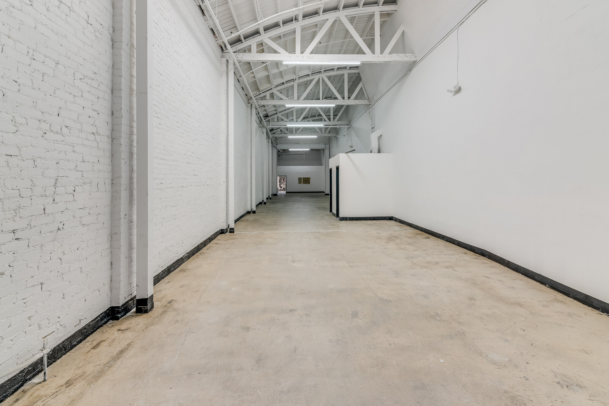 2001-2031 S Santa Fe Ave, Los Angeles, CA for lease Interior Photo- Image 1 of 9