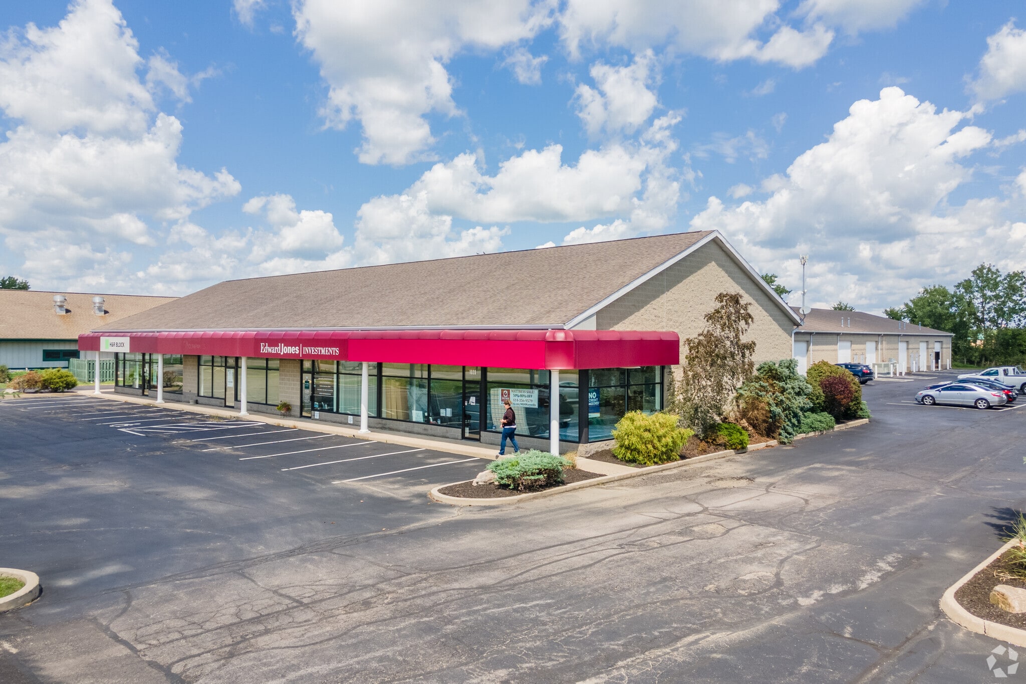 1000-1028 Columbus Ave, Marysville, OH for lease Primary Photo- Image 1 of 8