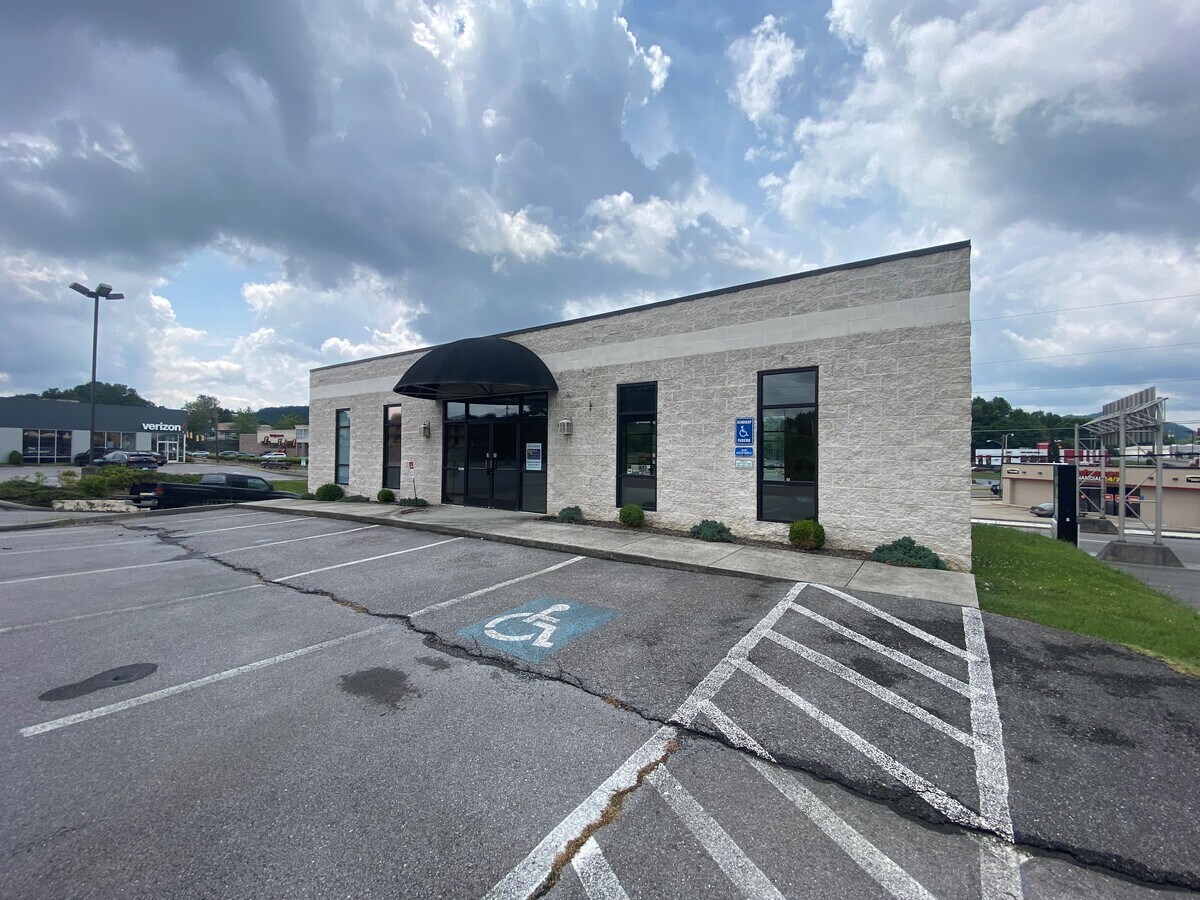 1 Gate City Hwy, Bristol, VA 24201