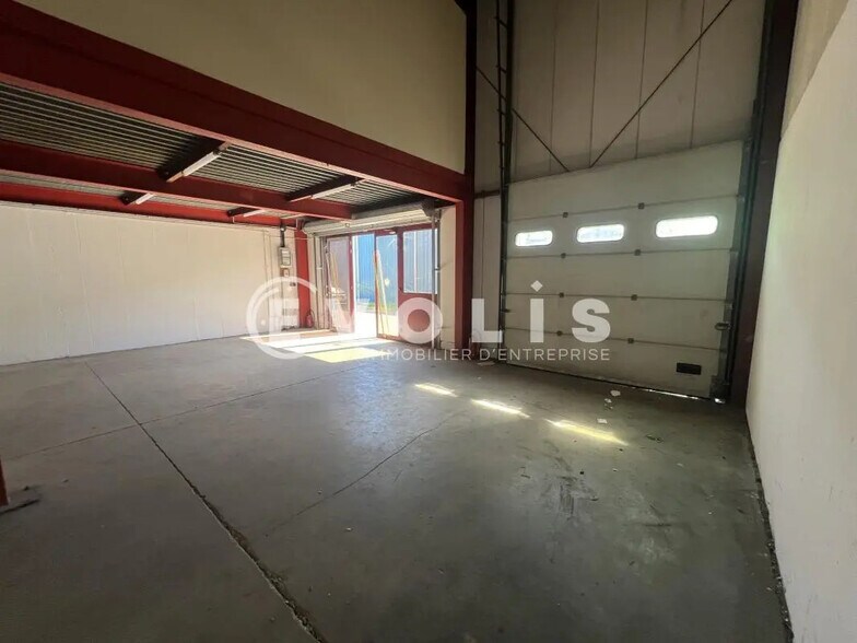 477 Rue Marcel Paul, Champigny-sur-Marne for lease - Interior Photo - Image 2 of 28