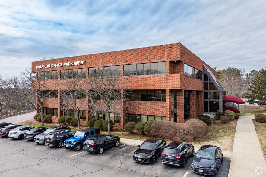 38 Pond St, Franklin, MA for sale - Primary Photo - Image 1 of 1