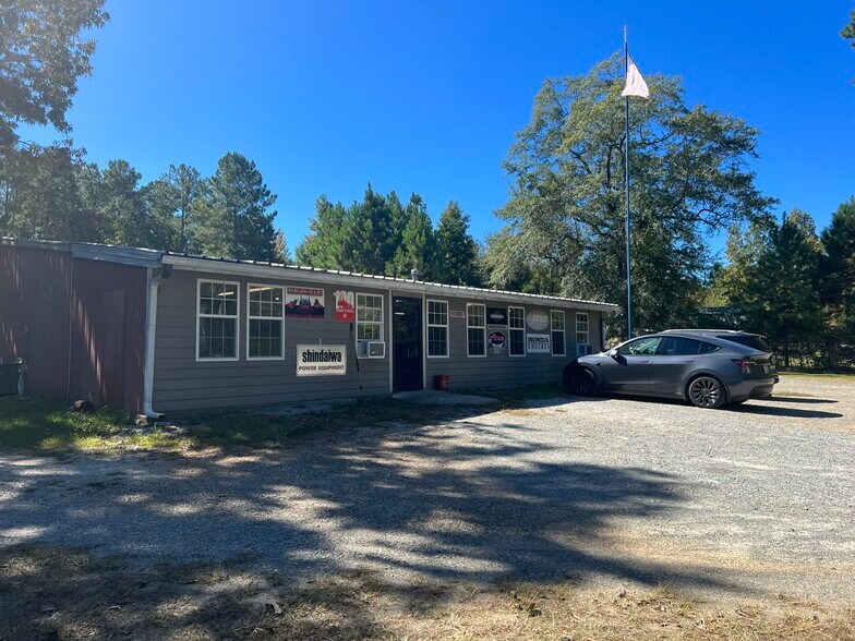 651 Twin Bridges, Eatonton, GA for sale - Primary Photo - Image 1 of 1