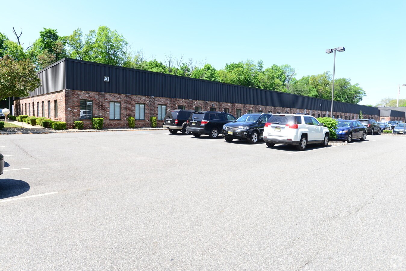 9 Whippany Rd, Whippany, NJ 07981