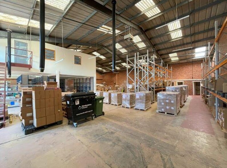 Bakers Ln, Hereford for lease - Interior Photo - Image 2 of 3