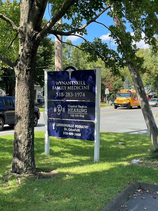 9 W Sand Lake Rd, Wynantskill, NY 12198 Office/Medical for Lease