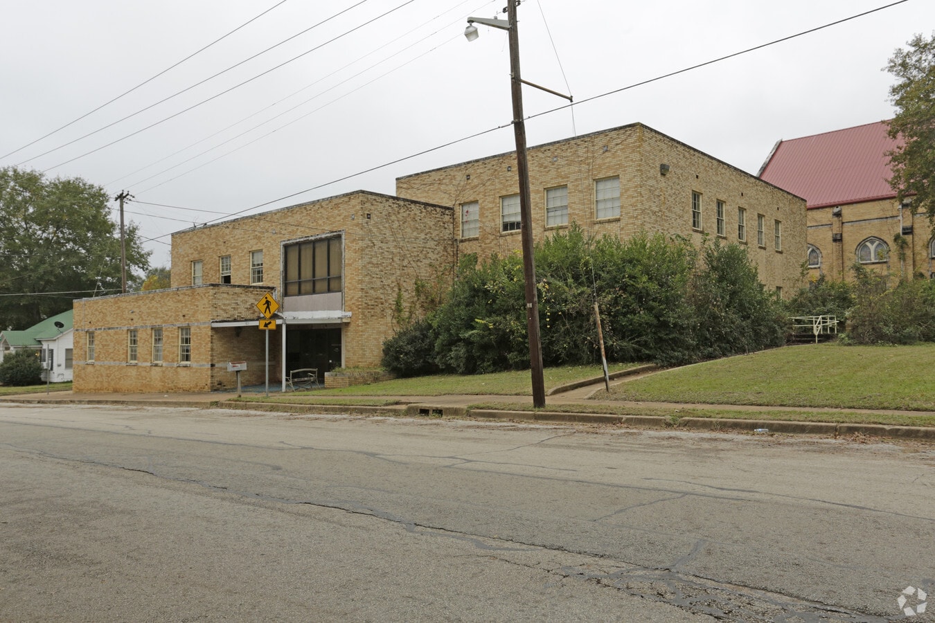 801 N Sycamore St, Palestine, TX 75801 The Fellowship Hall