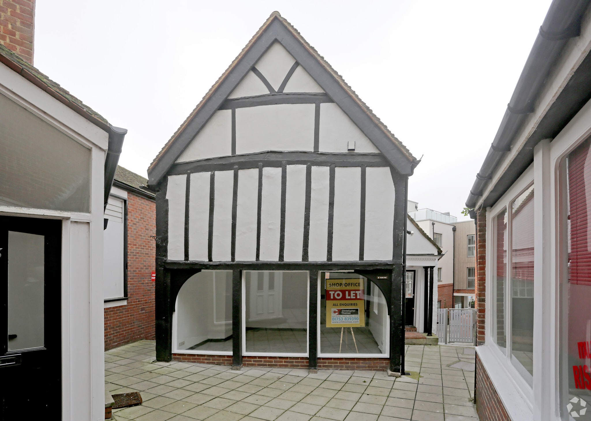 2 Curfew Yard, Windsor for sale Primary Photo- Image 1 of 1