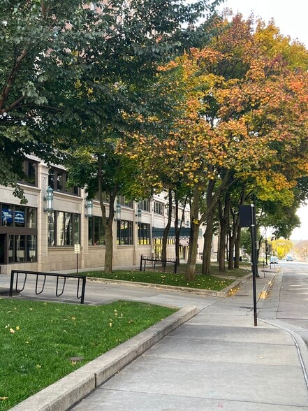 Washington Ave Condo Portfolio portfolio of 3 properties for sale on LoopNet.com - Building Photo - Image 3 of 7