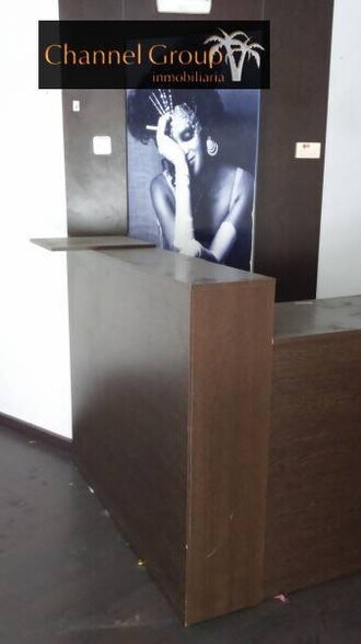 Retail in Elche, Alicante for lease - Building Photo - Image 3 of 4