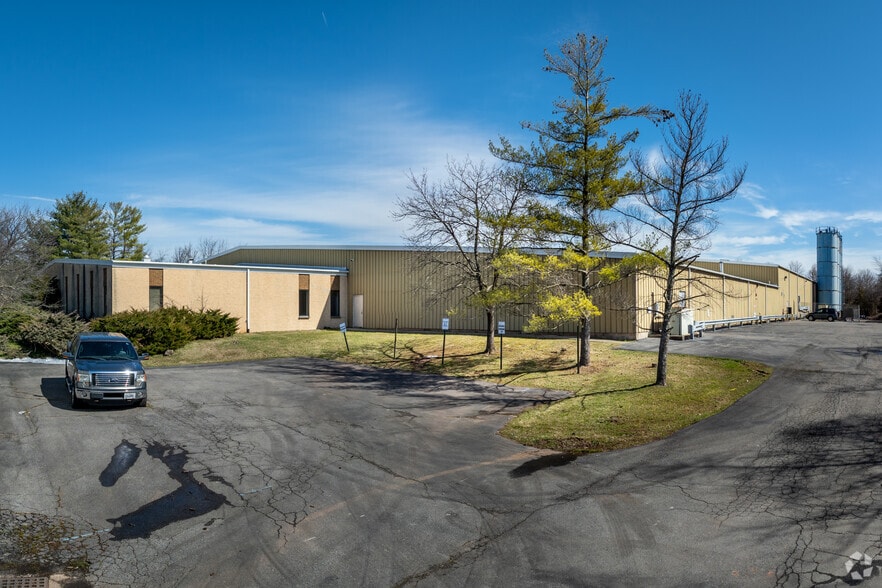 68 County Line Rd, Branchburg, NJ for lease - Building Photo - Image 2 of 8