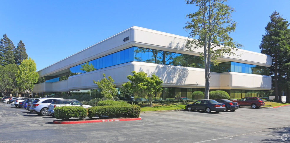 4100 Bohannon Dr, Menlo Park, CA for lease - Building Photo - Image 1 of 21