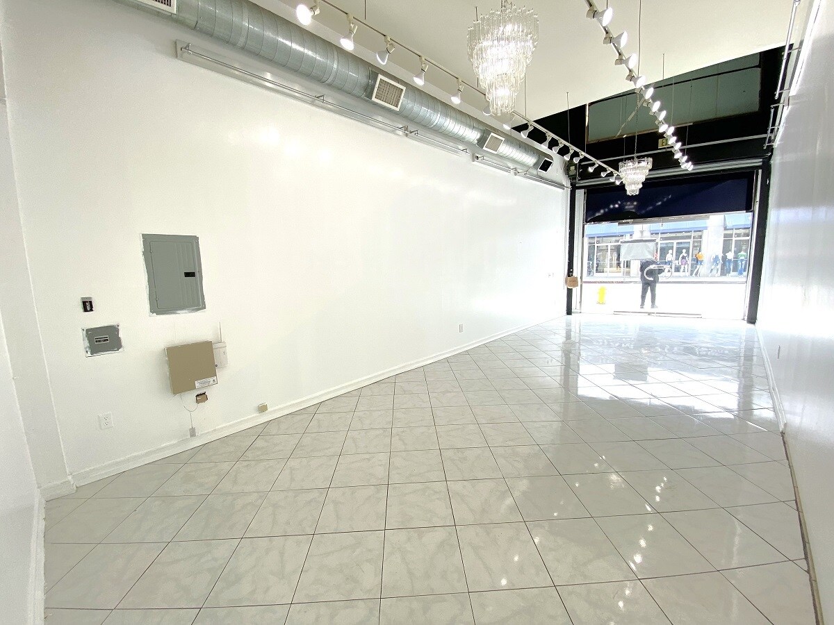 951 Crocker St, Los Angeles, CA for sale Interior Photo- Image 1 of 1