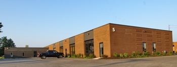 5 Adler Dr, East Syracuse, NY for lease - Building Photo - Image 1 of 1