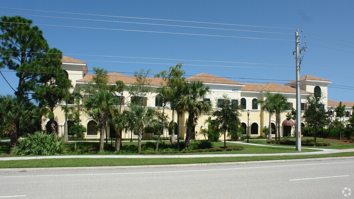 4425 Military Trl, Jupiter, FL for lease Building Photo- Image 1 of 11