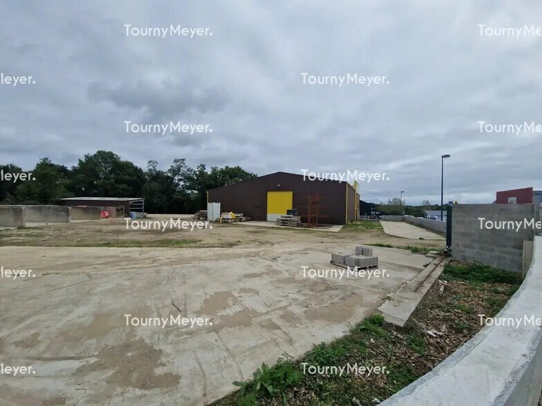 Flex in Crach for lease - Building Photo - Image 3 of 6