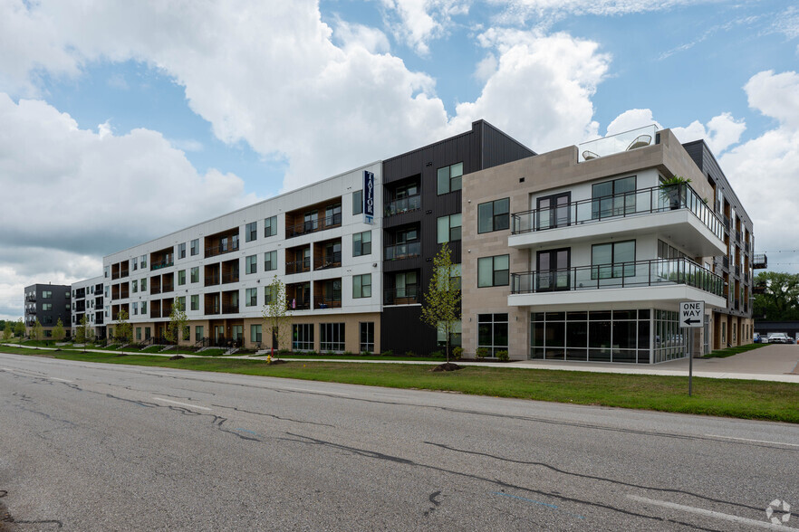 725 2nd St, Columbus, IN for lease - Primary Photo - Image 1 of 30