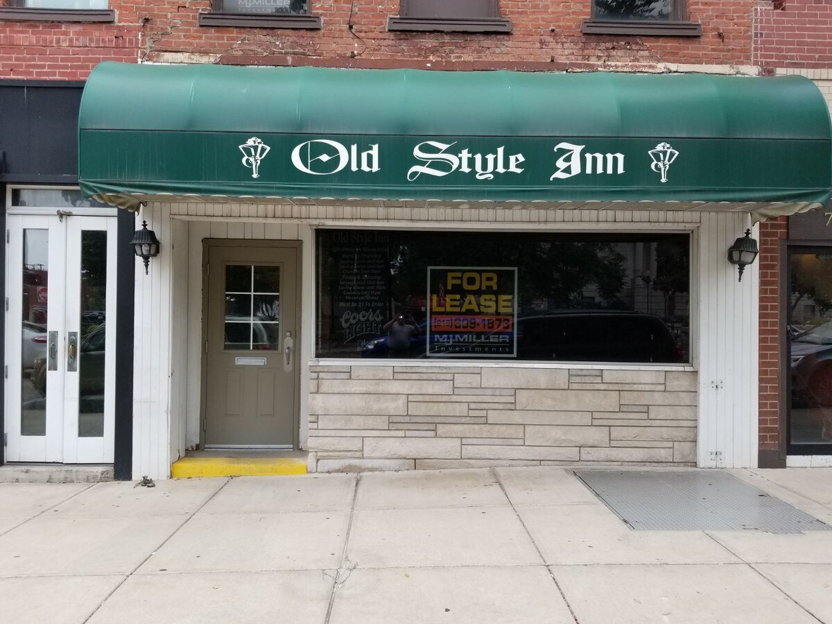 5 Lincolnway, Valparaiso, IN 46383