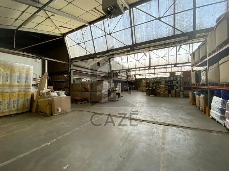 Office in Pessac for lease - Interior Photo - Image 1 of 7