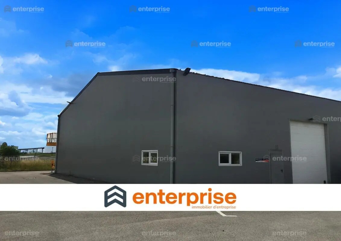 Flex in Moreuil for lease Building Photo- Image 1 of 6
