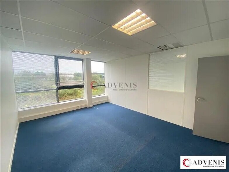 Office in Mérignac for lease - Interior Photo - Image 3 of 10