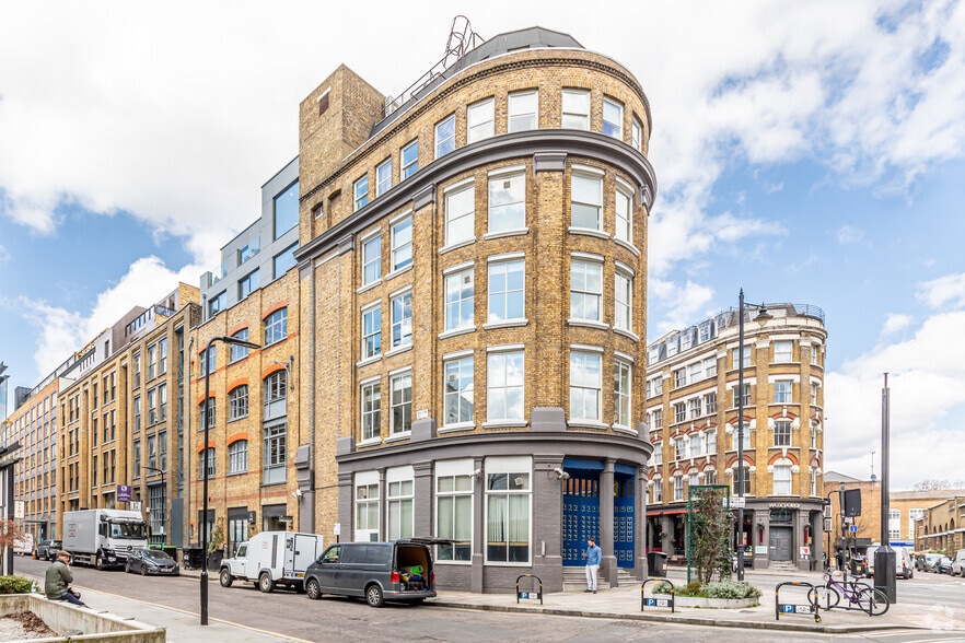 69-71 Great Eastern St, London for sale - Building Photo - Image 2 of 6
