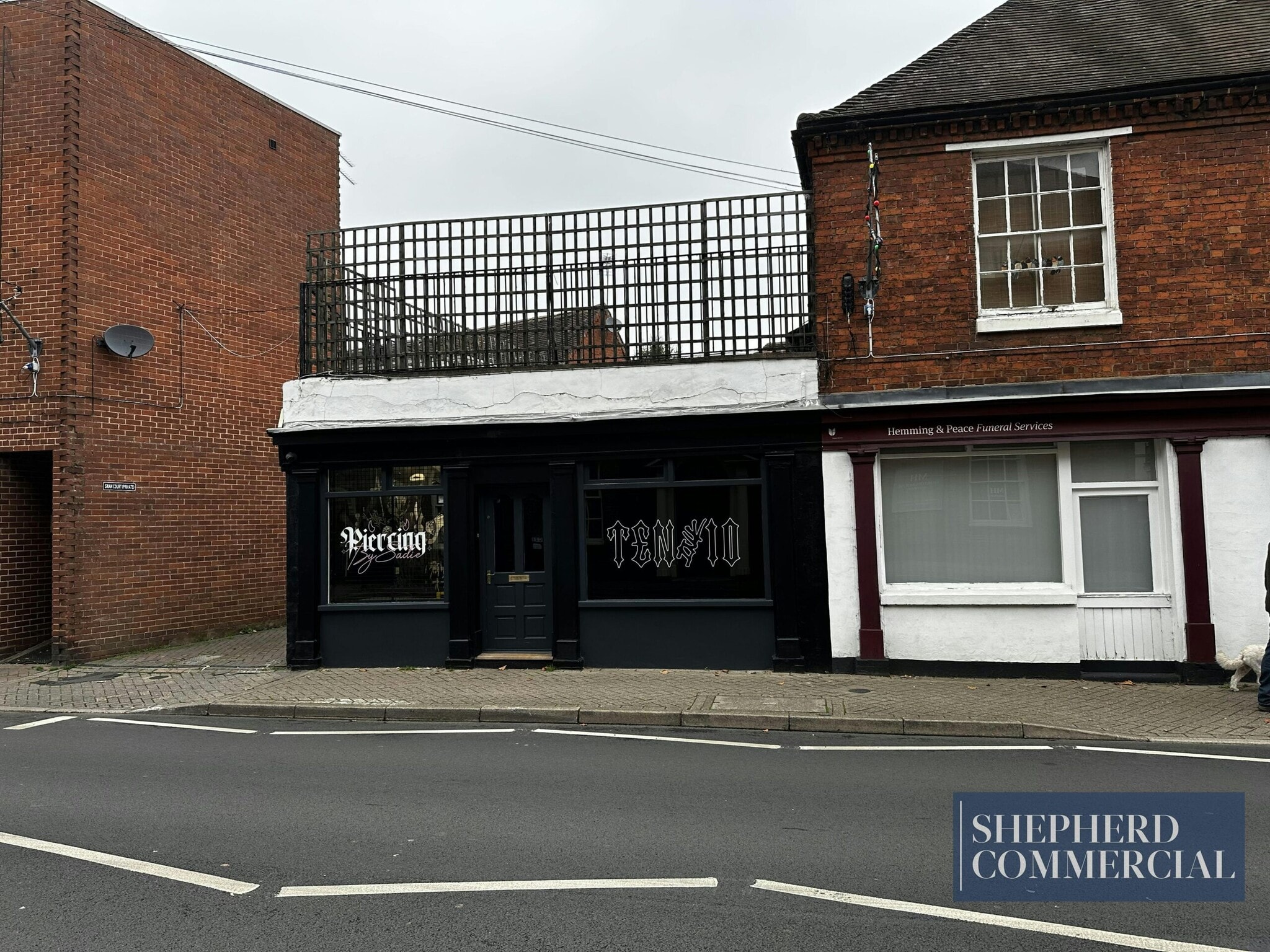 67 High St, Alcester for sale Primary Photo- Image 1 of 3