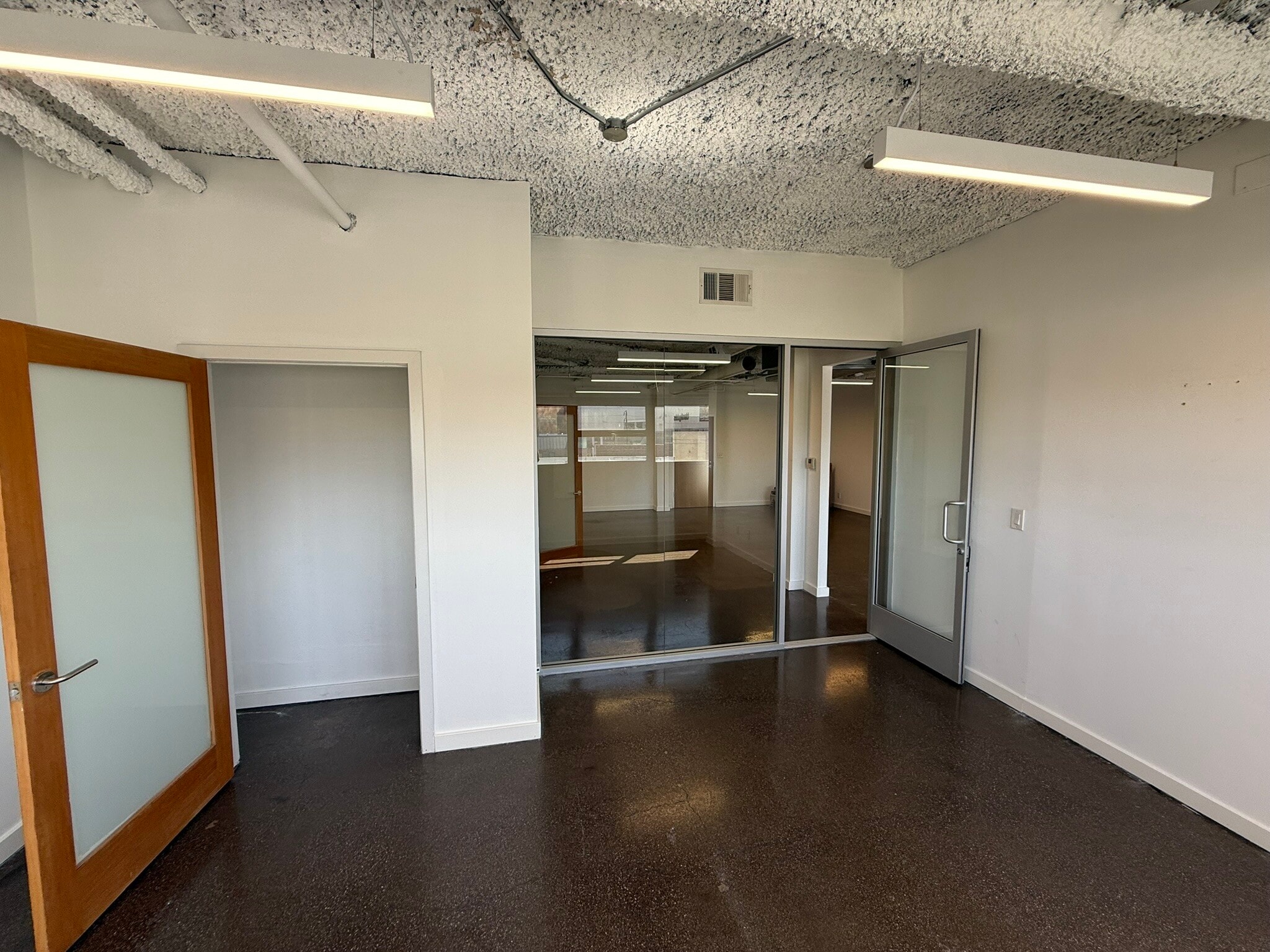 8455 Beverly Blvd, Los Angeles, CA for lease Interior Photo- Image 1 of 3
