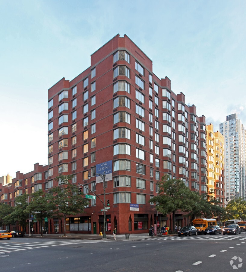 750 Columbus Ave, New York, NY 10025 West 96th Apartments