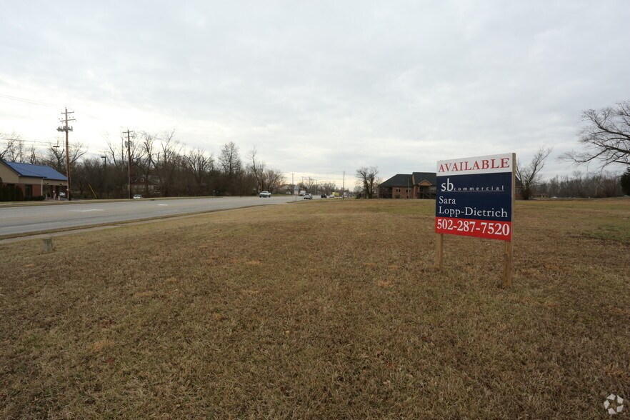 2857 Charlestown Rd, New Albany, IN 47150