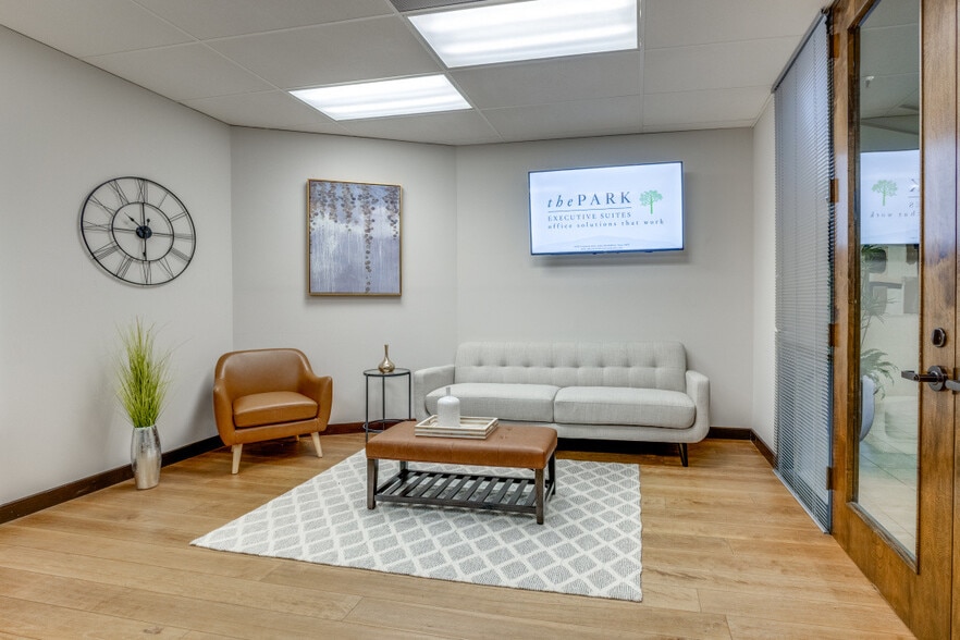 10707 Corporate Dr, Stafford, TX for lease - Interior Photo - Image 1 of 32