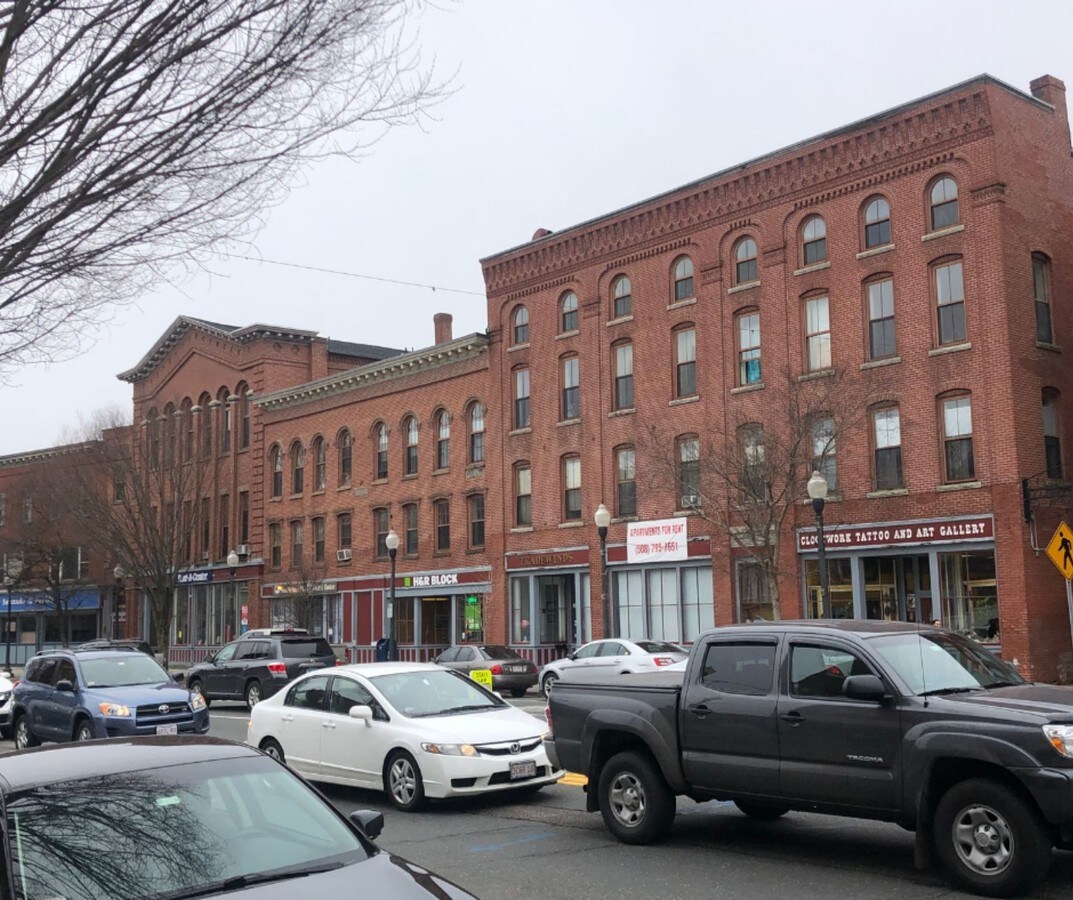 295315 Main St, Southbridge, MA, 01550 Multifamily Property