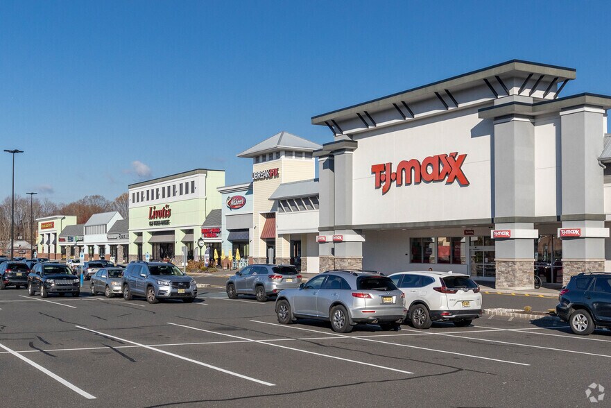 1107-1183 State Route 35, Middletown, NJ for sale - Primary Photo - Image 1 of 1