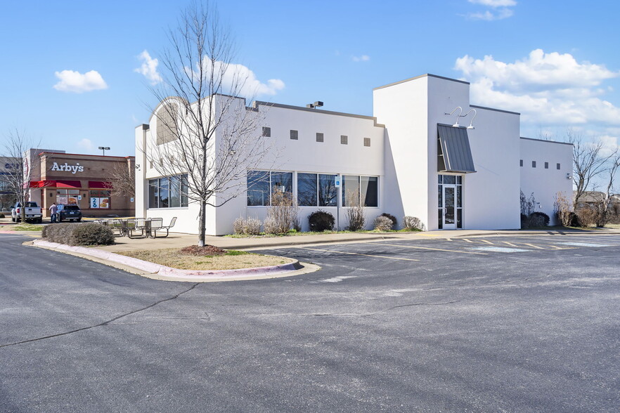 7420 W Sunset Ave, Springdale, AR for lease - Building Photo - Image 3 of 20