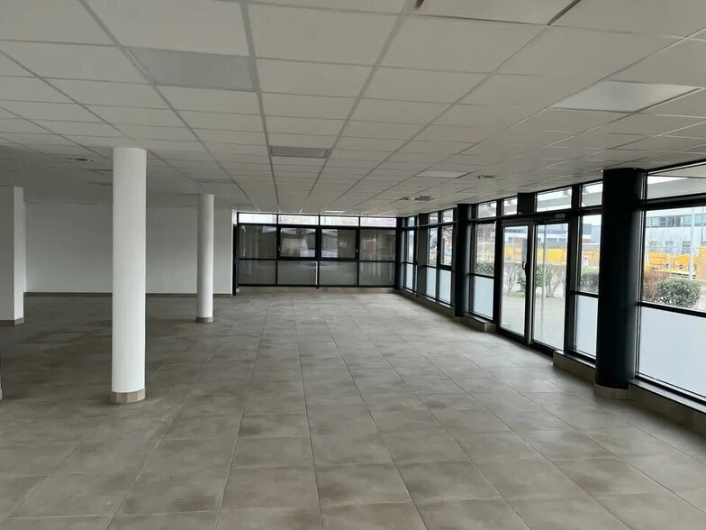 21 Rue Jacobi-Netter, Strasbourg for lease - Interior Photo - Image 2 of 8