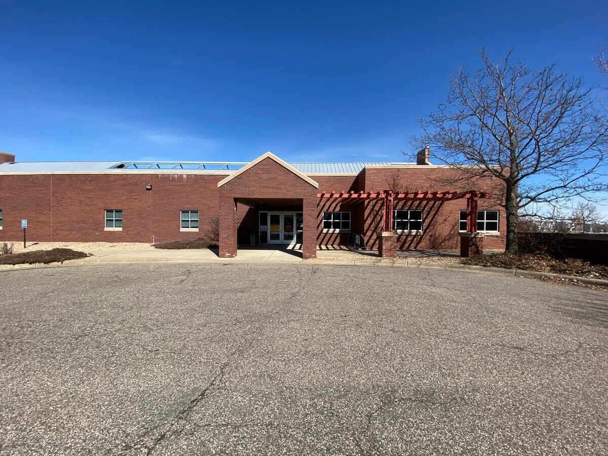 7455 Village Dr, Circle Pines, MN 55014