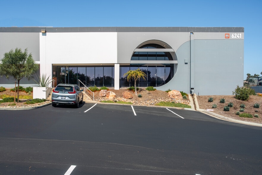 6241 Yarrow Dr, Carlsbad, CA for lease - Building Photo - Image 3 of 8